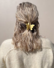 Last inn bildet i Galleri-visningsprogrammet, Sommerfugl- Butter yellow