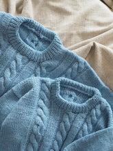 Last inn bildet i Galleri-visningsprogrammet, Lun flettegenser