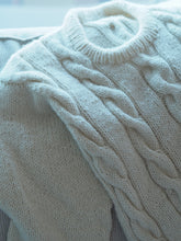 Last inn bildet i Galleri-visningsprogrammet, Lun flettegenser