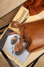 Last inn bildet i Galleri-visningsprogrammet, Project 13- Walnut/Gold