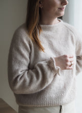 Last inn bildet i Galleri-visningsprogrammet, Blonde genser