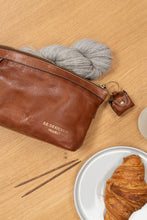 Last inn bildet i Galleri-visningsprogrammet, Project 4- Walnut/Gold

