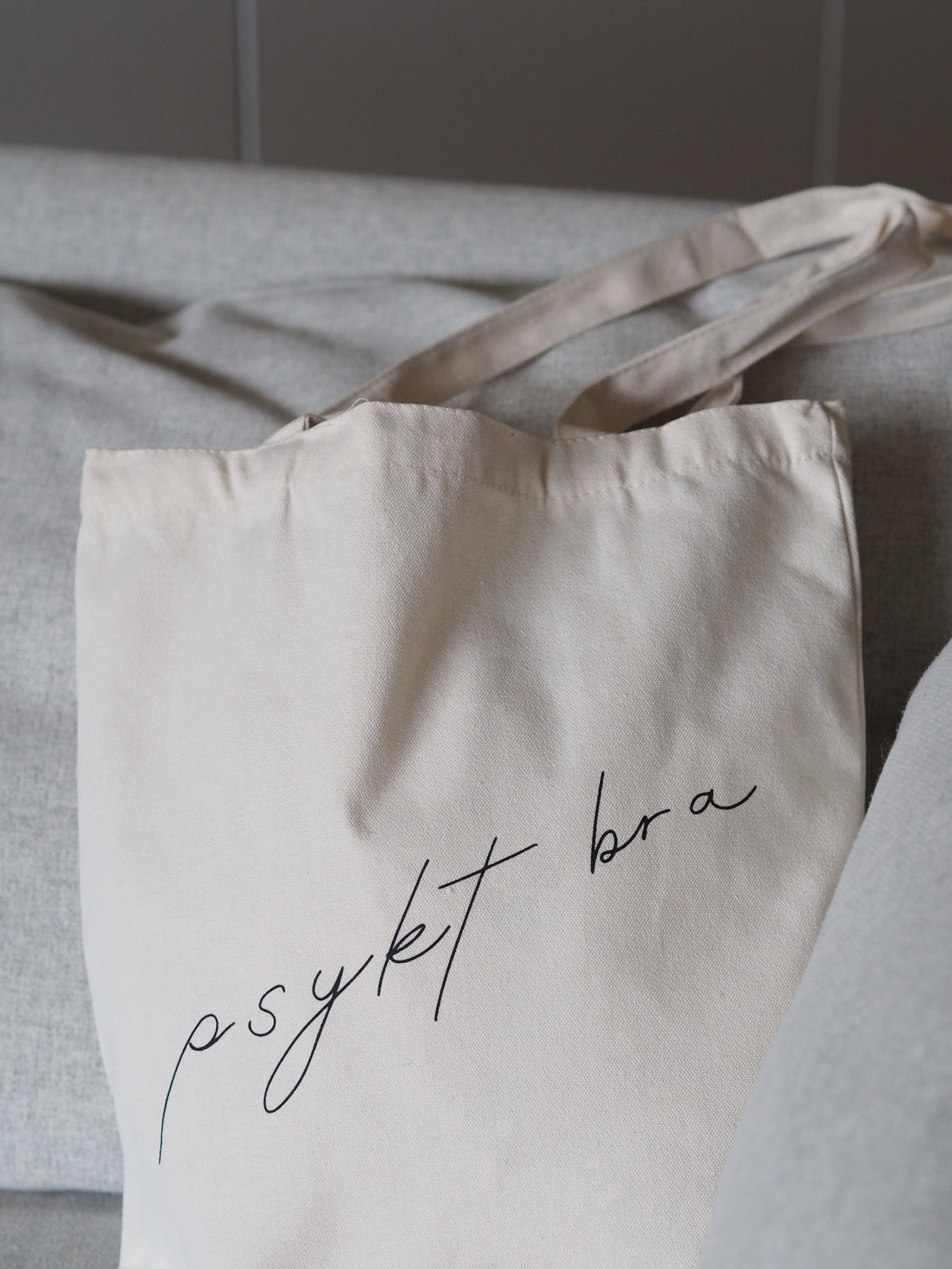Tote bag